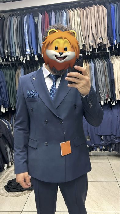 Костюм мужской тройка