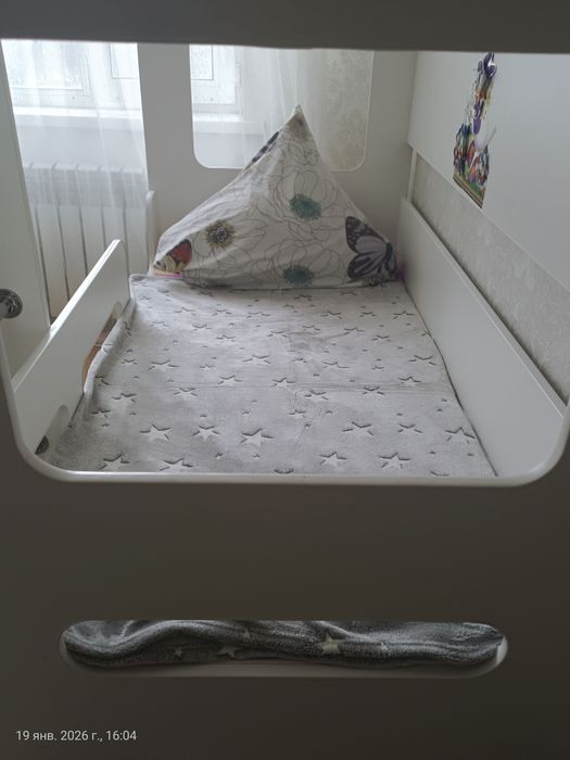 Двухуровневой кровать ( детский)