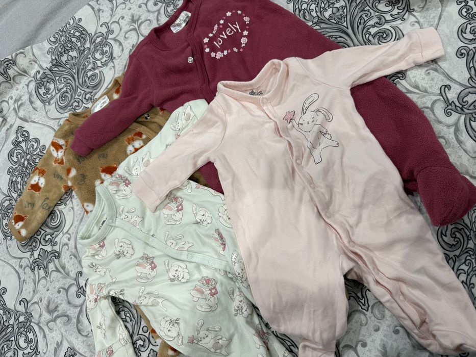 Продавам лот детски дрешки