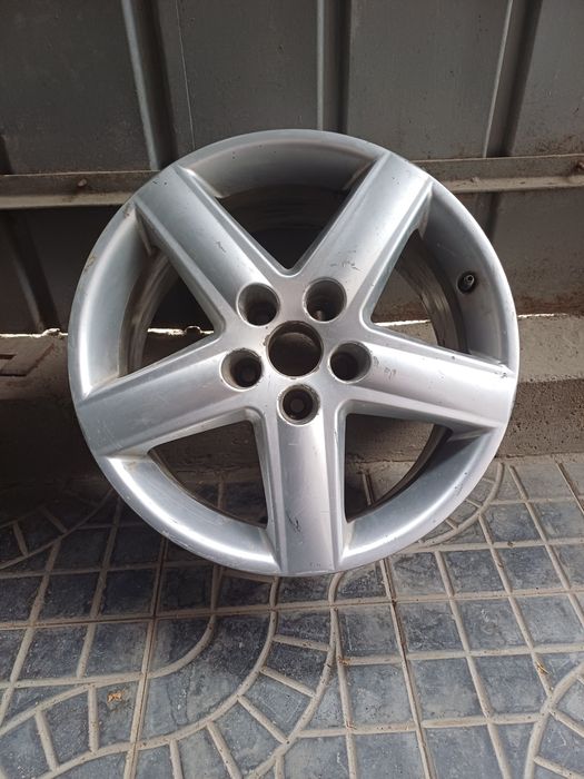 Продам комплект  дисков  ауди