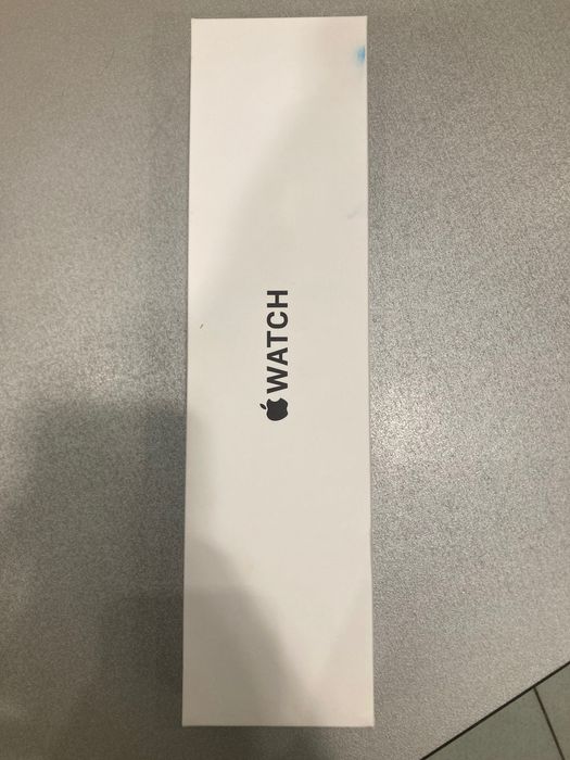 Часовник Apple Watch SE 40mm бял