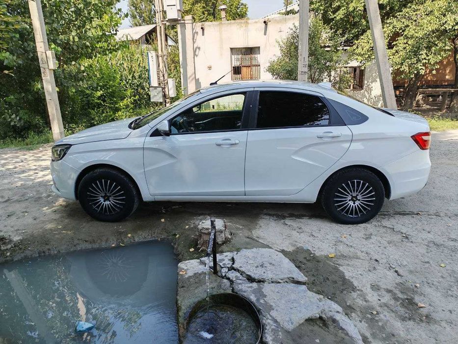 Lada Vesta Sedan