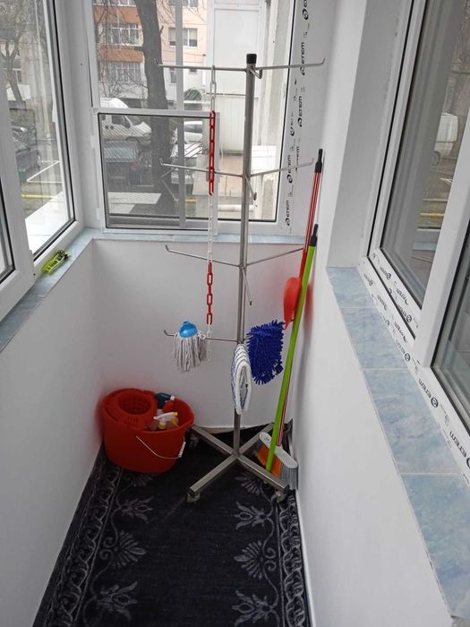 Ofer pentru închiriere apartament cu doua camere