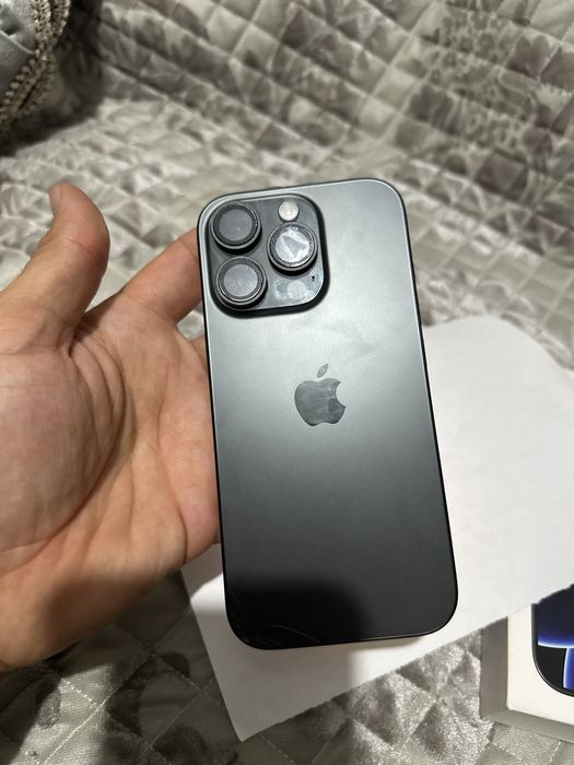 Iphone 16 Pro black titanuim