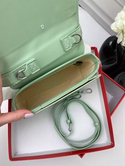 Geanta Diesel și Valentino