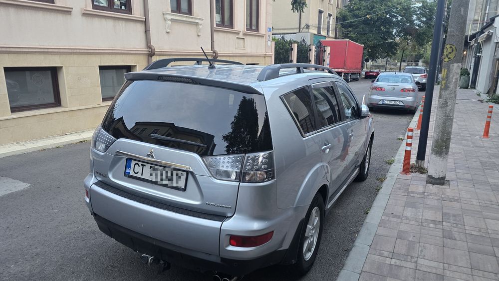 De vanzare Mitsubishi Outlander 4x4