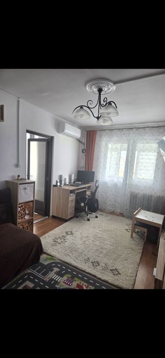 Vand  apartament 72000 negociabil