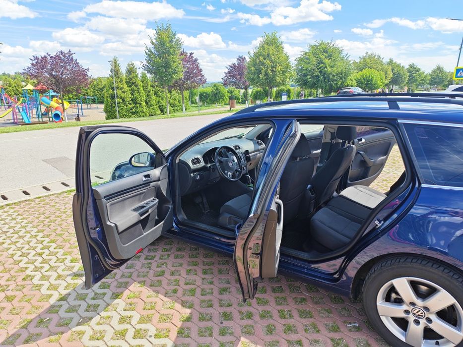 Vând Volkswagen Golf 6 / 2011 1.6tdi