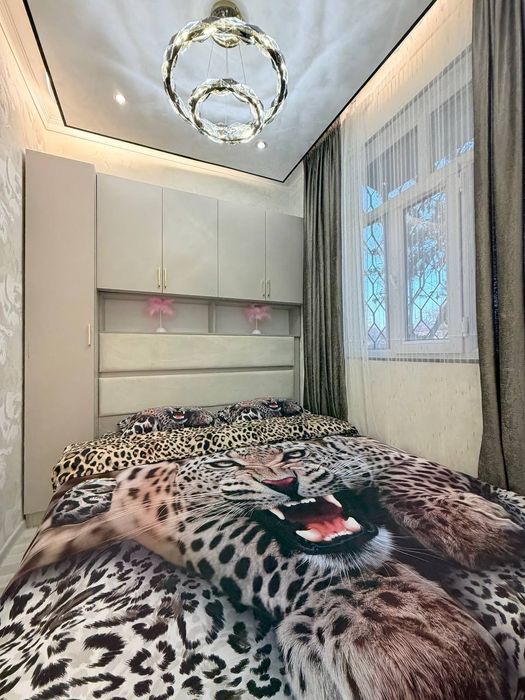 Чиланзар - 13 КВ 1-2/2/4.33м2 Срочно Продам квартиру