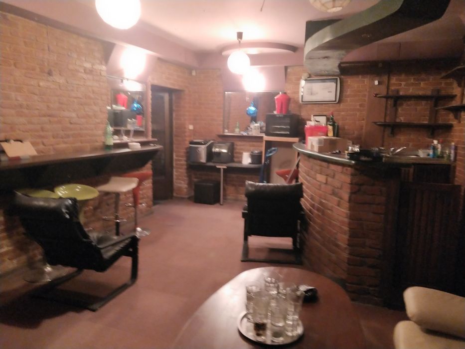 Ofer închiriere spațiu club ,bar