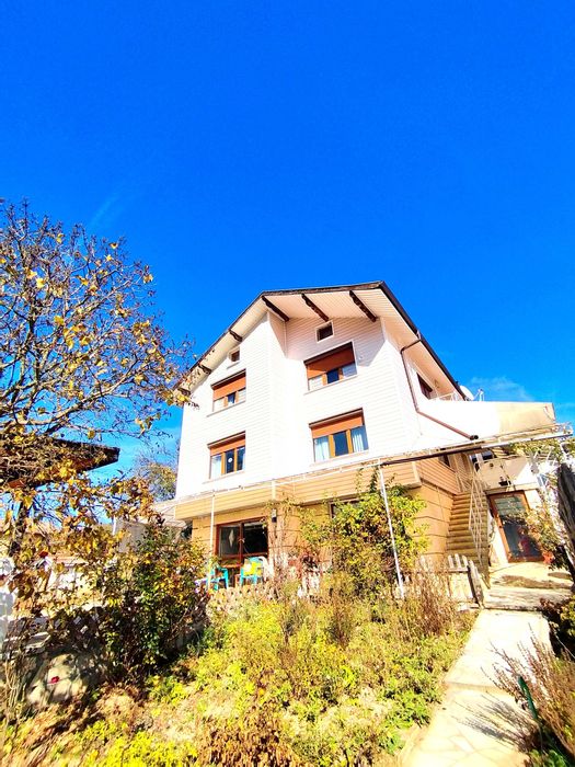 Продава се Къща в Перник, Изток - 300 кв.м за 700 €/кв.м - Снимка #1