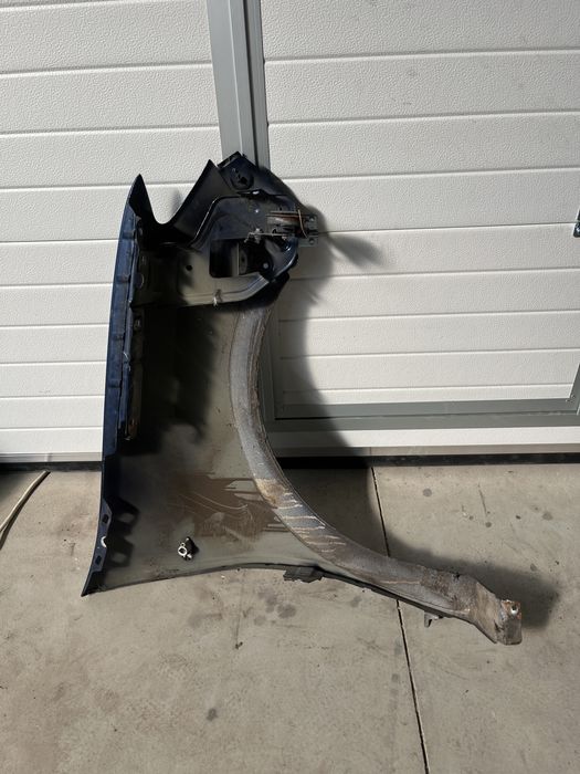 Aripă / Aripi stânga - dreapta Dacia Logan MCV 2015