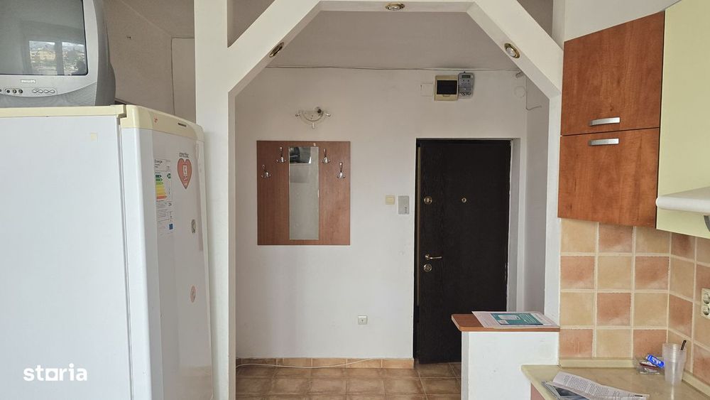 Vand apartament 3 camere in Deva,  Piata Victoriei, etaj 3, mobilat