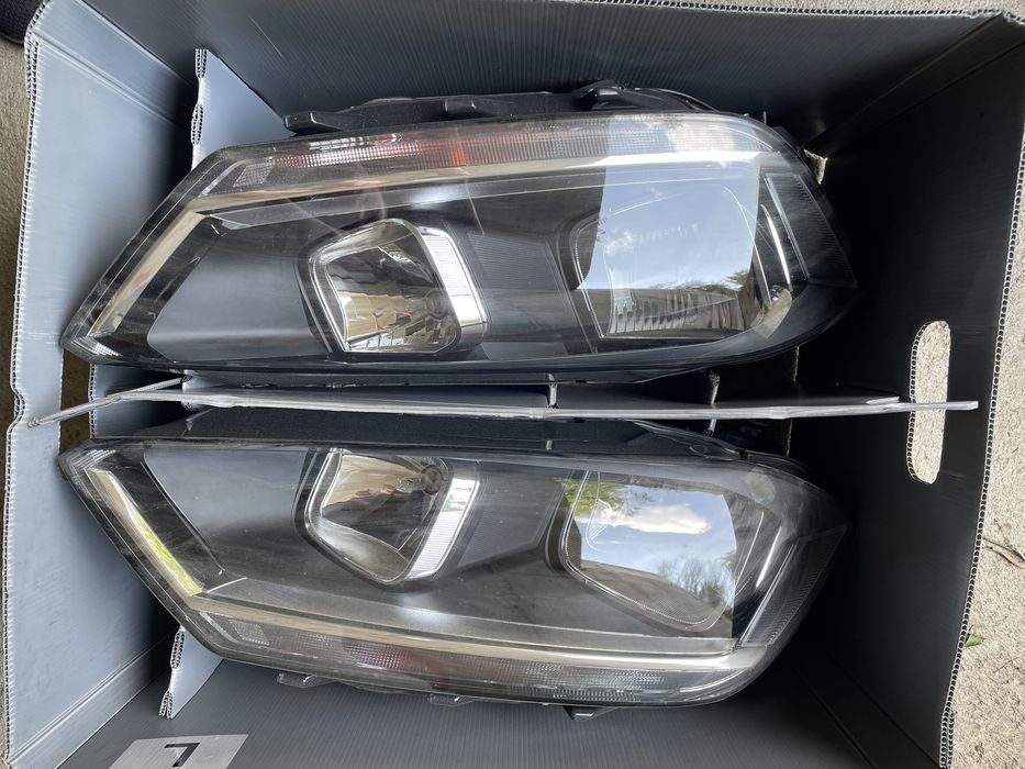 Set Faruri VW Golf 7 SportsVan Valeo