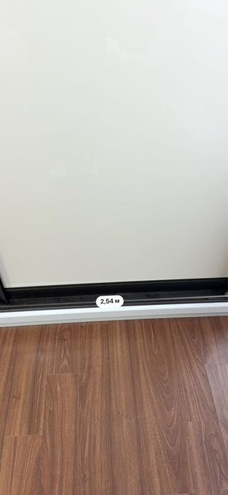 2 вместительных шкафа