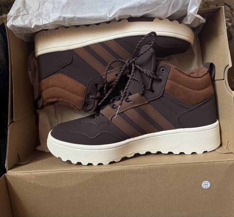 Продам Ботинки Adidas