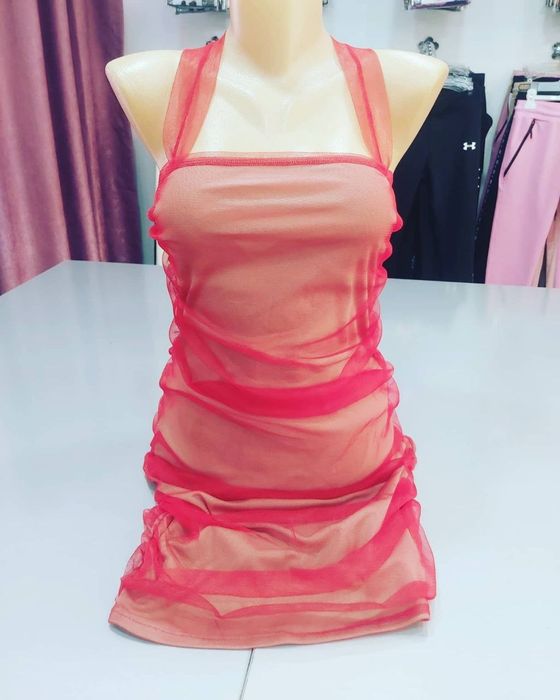 Вечерние платья.