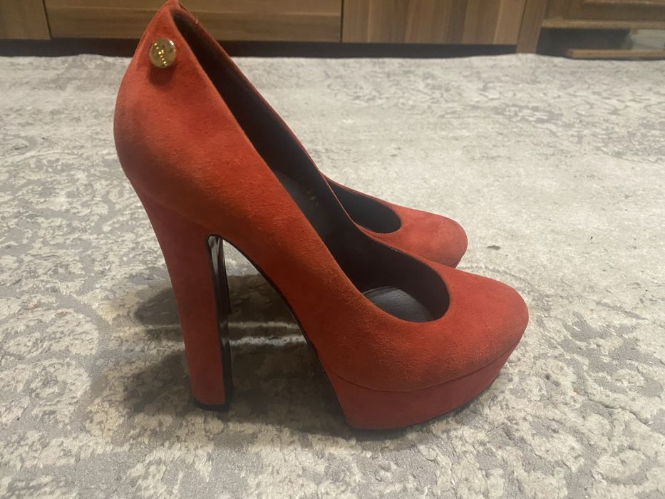 Продается женска обувь