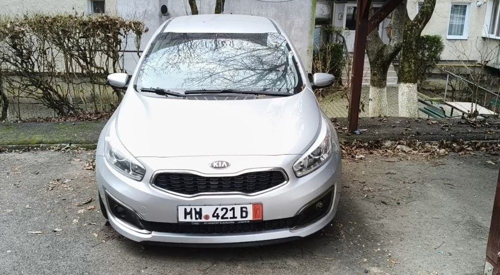 Kia Ceed euro 6 Diesel,carte RO,,Navi,Dubluclimatronic,1,6 ; 140 cai