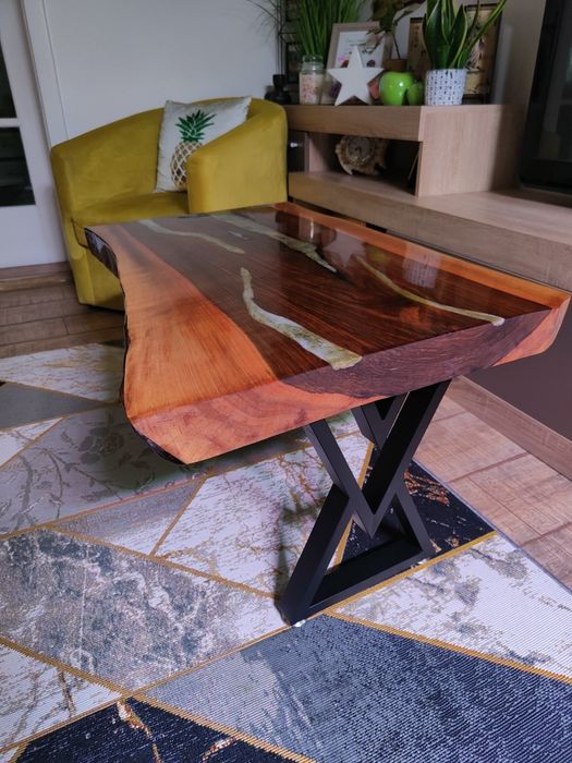 Măsuță de cafea din lemn masiv și rășină epoxidică