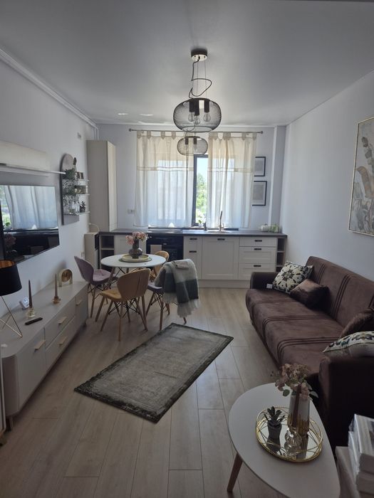 Apartament cu doua camere de inchiriat