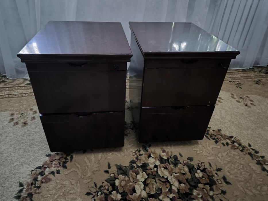 Продамм тумбочки