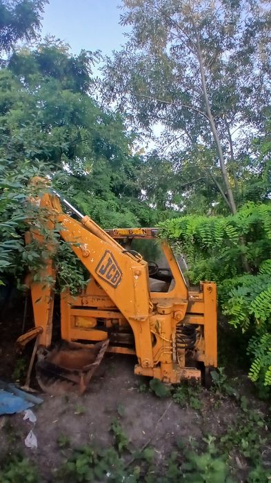 Vand buldo excavator jcb