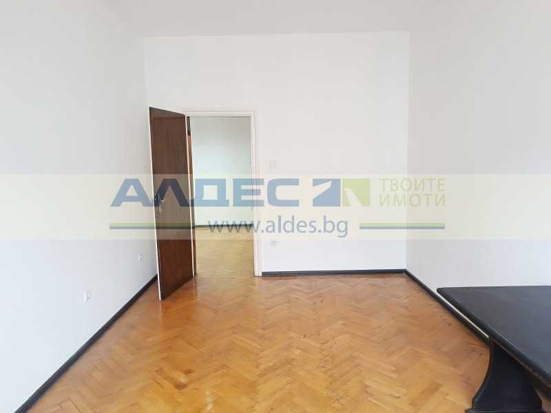 Дава се под наем Офис в София, Център - 120 кв.м за 600 € - Снимка #6