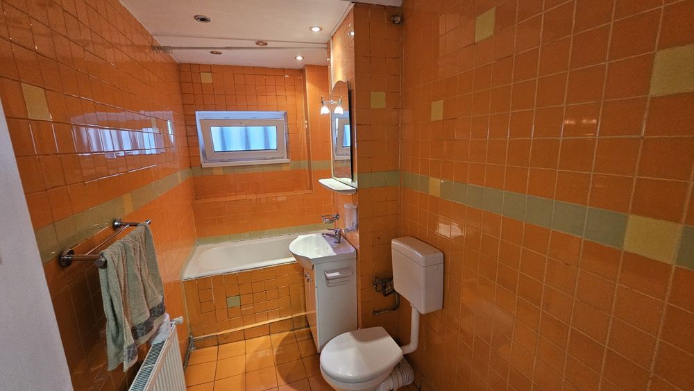 Spațiu pentru birouri apartament 3 camere intrare din stradă