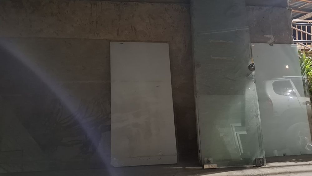 Eshik Oynklar 1sm qalinlikda