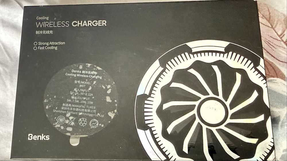 Зарядка с кулером охлаждения Wirelless Benks