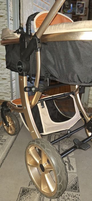 Продам коляски. В отличном состоянии