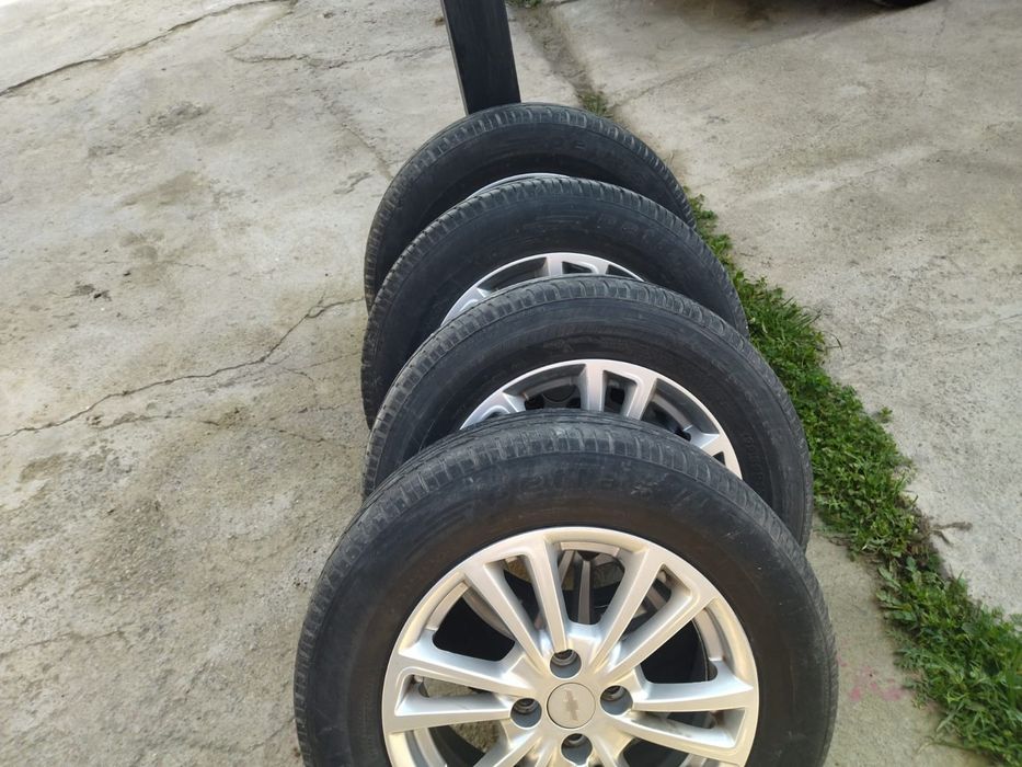 Продаю диски с шинами