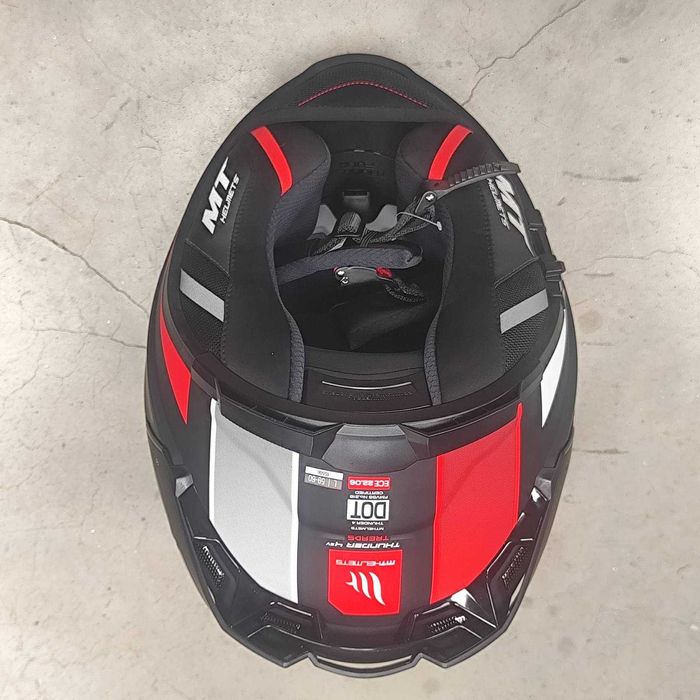 ПРОМОЦИЯ Каска MT THUNDER 4 SV Treads B5 Matt GREY/RED - Код: 71788