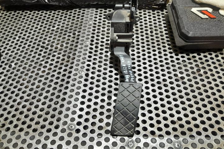 Pedala acceleratie 6C1721503B / 0280755223 6C1721503B / 0280755223 Se