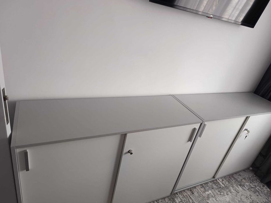 Comode cu uși culisante(două bucăți)