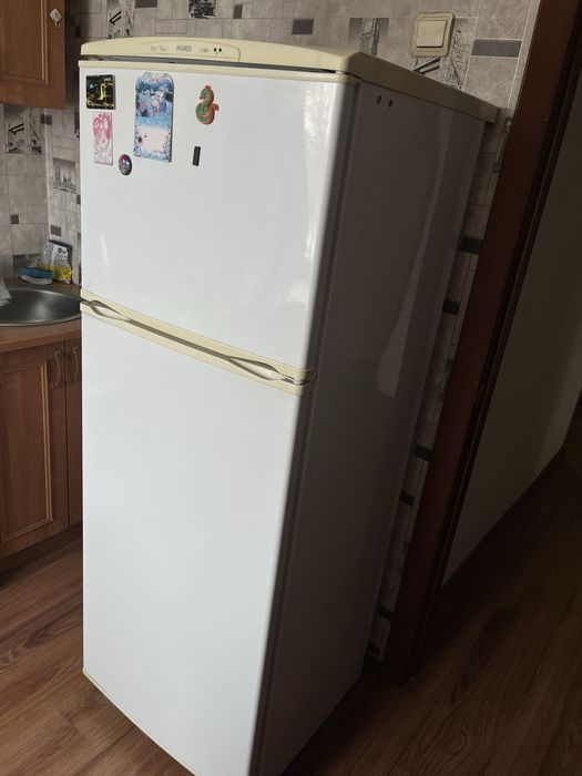 Холодильник рабочий