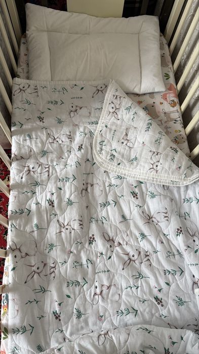 Кровать детская с маятником