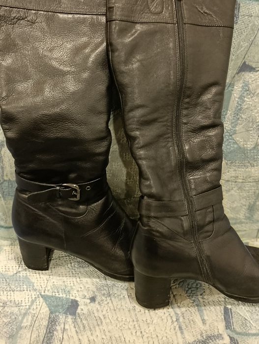 Отдам   за.  2000