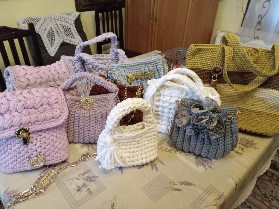 Genți crosetate rezistente și elegante