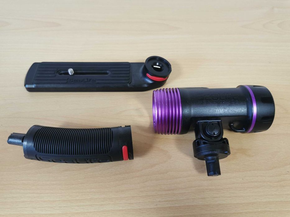 Осветление за наблюдение при гмуркане и флуоресцентна фотография