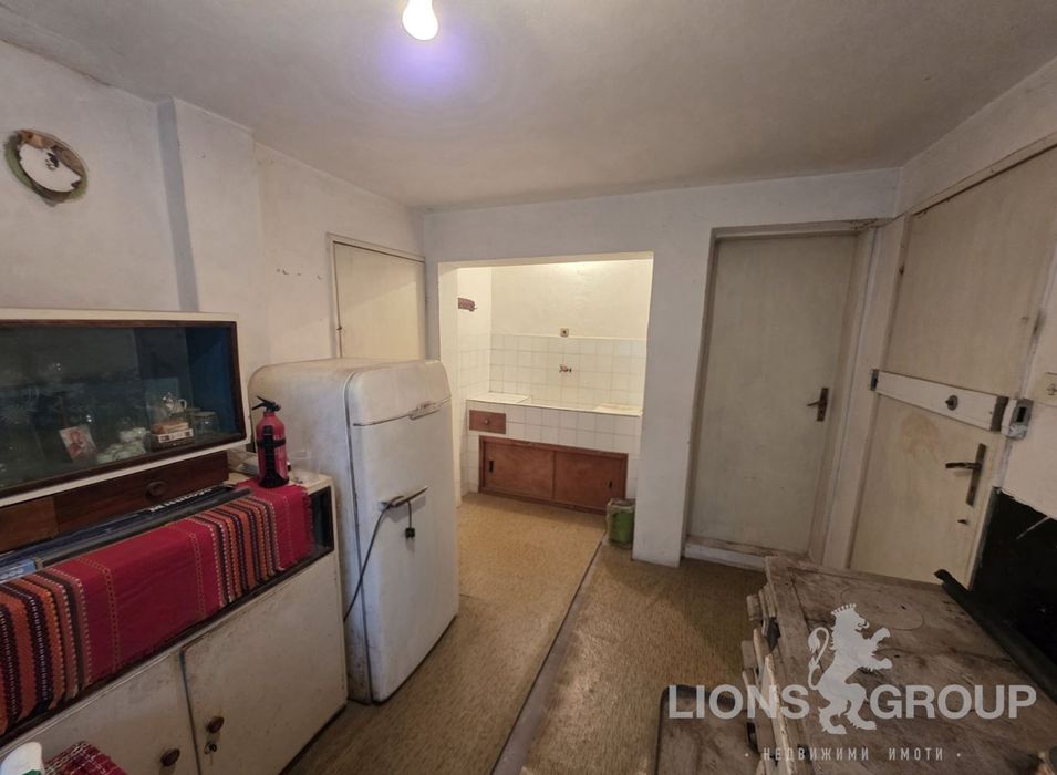 Продава се Етаж от къща в Варна, Виница - 220 кв.м за 526 €/кв.м - Снимка #9