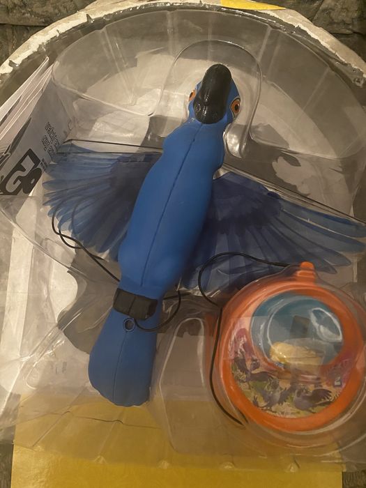 Летающая птичка . С пультом .