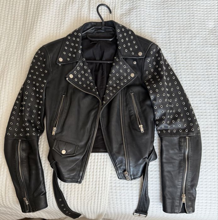 Geaca de piele neagra zara