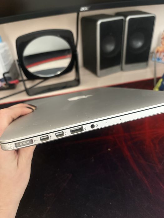Продам Macbook Pro 2015г
