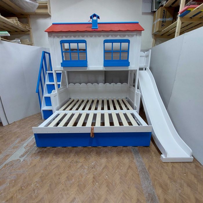 TRANSPORT GRATUIT.Pat etajat-supraetajat tip casuta cu toboganCod 2810