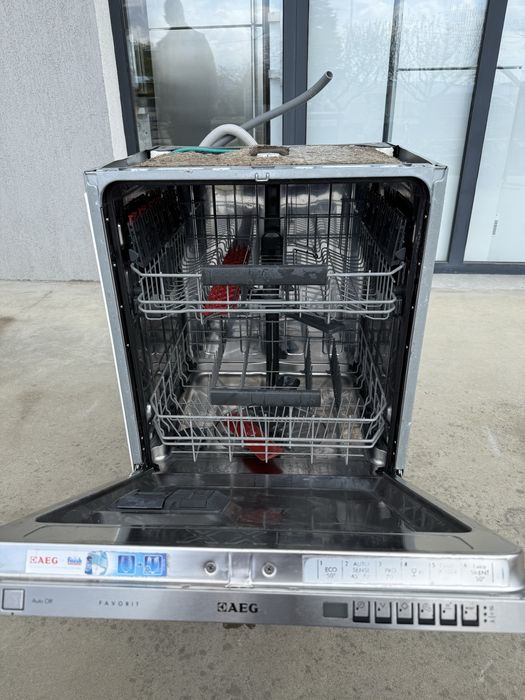 СЪдомиялна за вграждане AEG