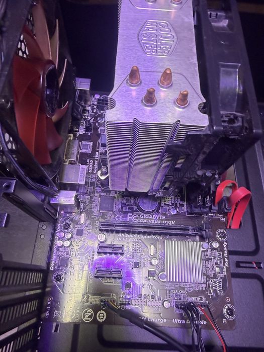 Дъно h81m ram 8gb процесор xeon 1230v3