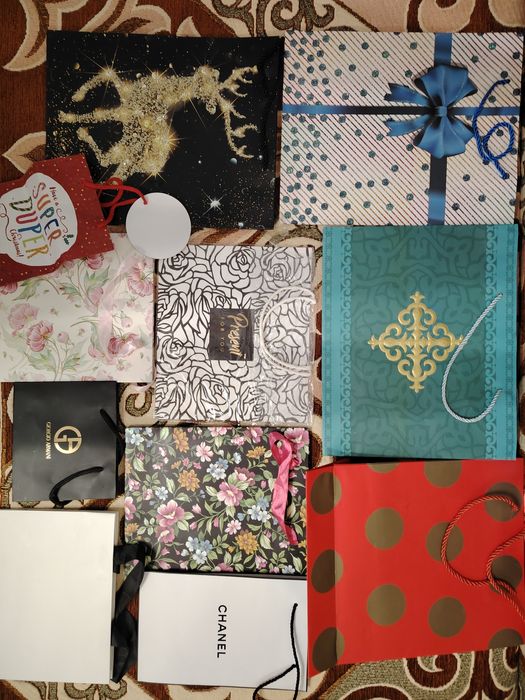 Пакеты подарочные