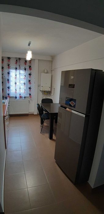 Proprietar – Închiriez  Apartament Studio Modern 42 mp, Zona Pietroasa, Etaj 3 + Boxă și Balcon Încălzit